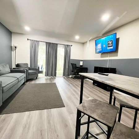 The Lux 28 Tvs Every Room Free Wifi Atlanta Bagian luar foto