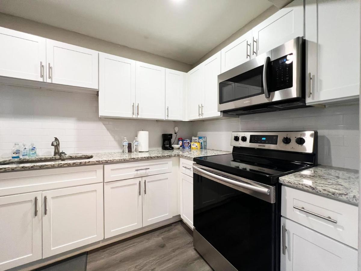 The Lux 28 Tvs Every Room Free Wifi Atlanta Bagian luar foto