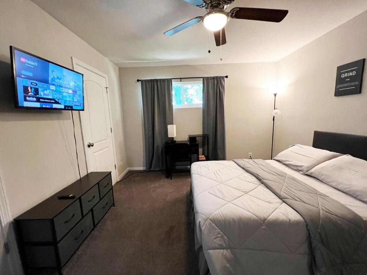 The Lux 28 Tvs Every Room Free Wifi Atlanta Bagian luar foto
